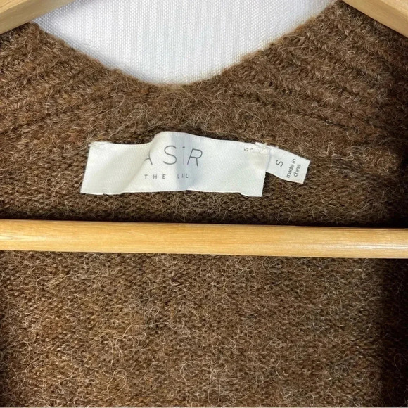 ASTR The Label Alpine Coffee Brown Relaxed Fit Cardigan Sweater S - Picture 5 of 6